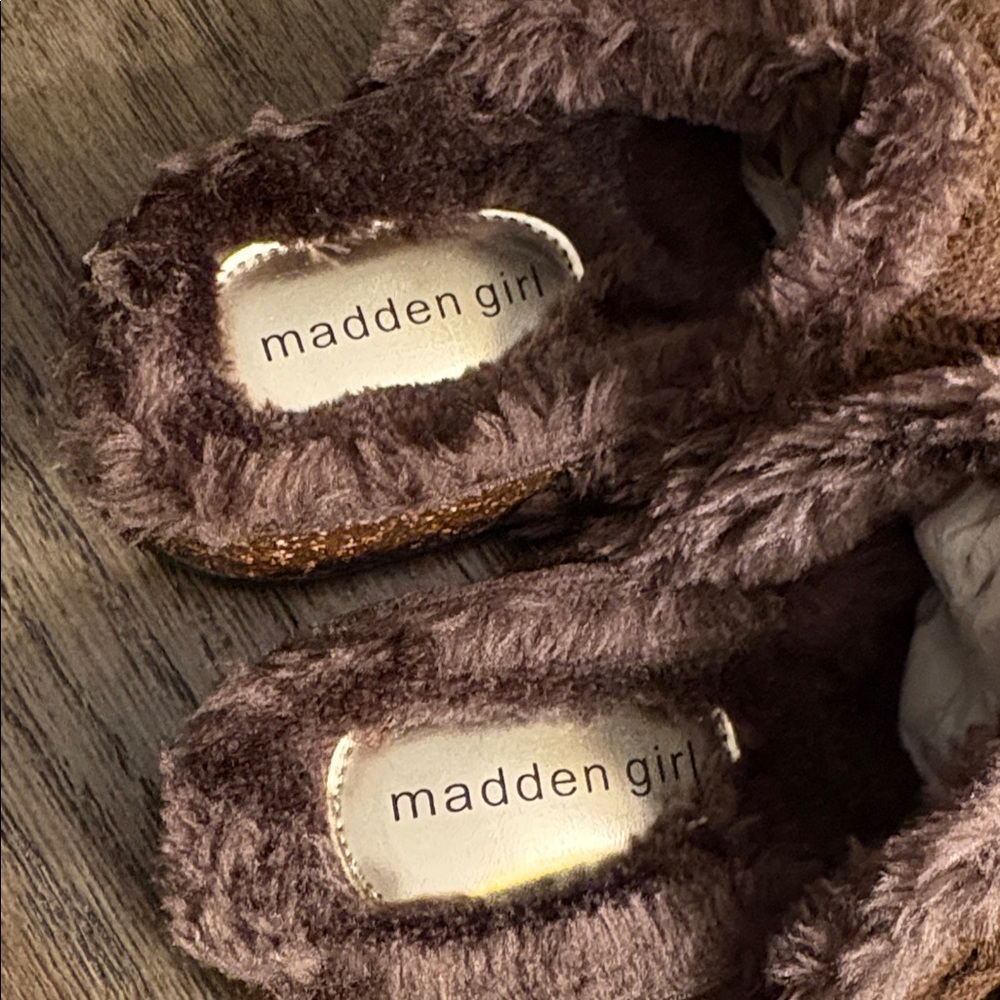 NIB [Madden Girl] Biilee Clog Sweater Slip-On Indoor/Outdoor Brown Women’s 6.5 - Picture 8 of 9